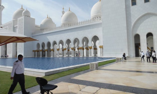 Abu Dhabi: Ékszer az Arab öböl partján