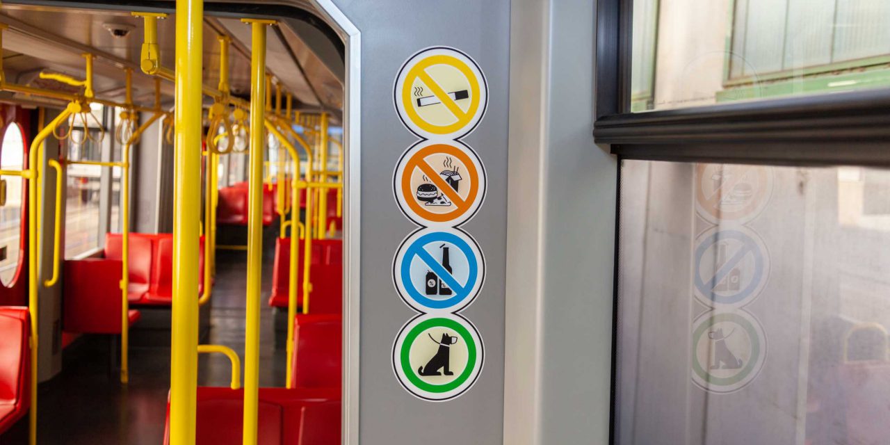 Turisták figyelem! Tilos enni a bécsi metrókon!